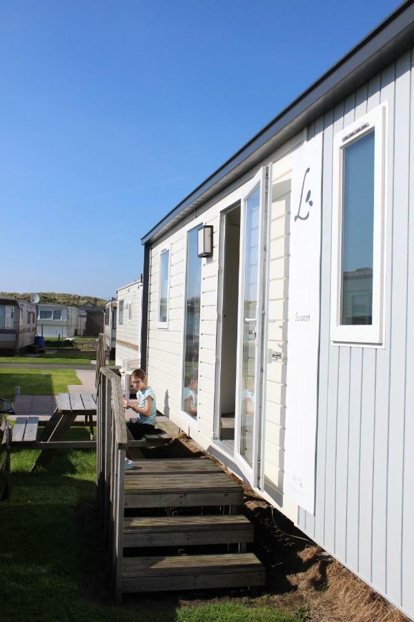 Caravan Middelkerke Hotel Exterior photo